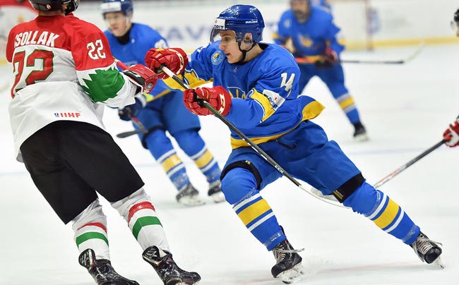 Украинцы с поражения стартовали на ЧМ по хоккею U-20 в Киеве