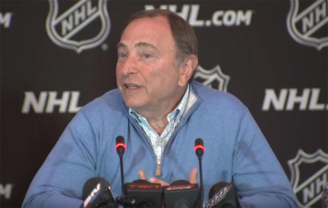 Комиссар НХЛ: Мы не исключили ничего и не приняли никаких решений