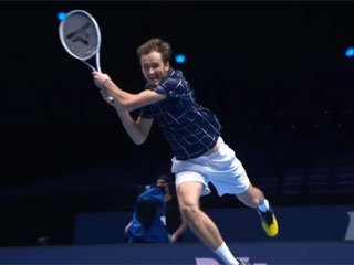 Медведев стал первым финалистом турнира ATP 250 в Марселе