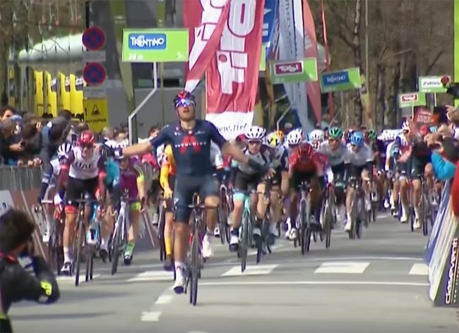 Итальянец Джанни Москон выиграл первый этап велогонки «Тур Альп»; Марк Падун – 92-й