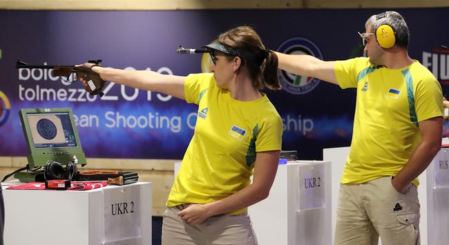 Украинские пистолетчики выиграли пять медалей в третий день финалов на ЧЕ в Италии