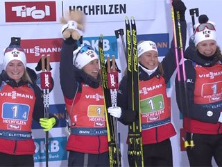 Норвежские биатлонистки выиграли эстафету на этапе КМ в Хохфильцене; украинки – четвертые