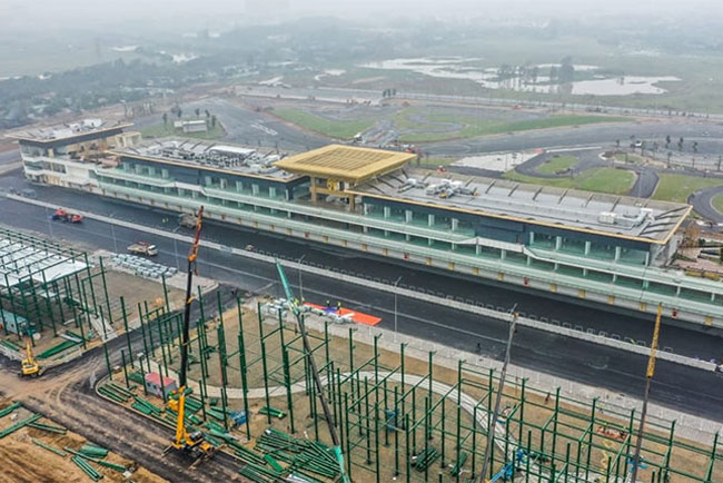 В Ханое продолжается строительство трассы Формулы 1