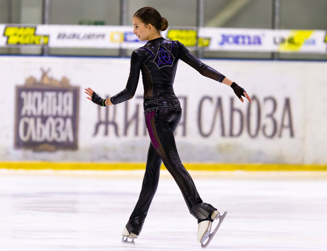 Россиянка Валиева выиграла короткую программу на юниорском ЧМ по фигурному катанию; Шаботова – 17-я