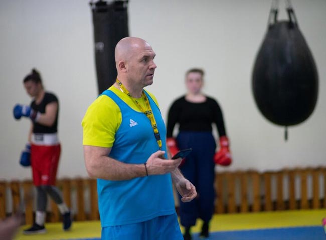 Тренер женской сборной Украины по боксу: Ждем решения МОК и придерживаемся обсервации