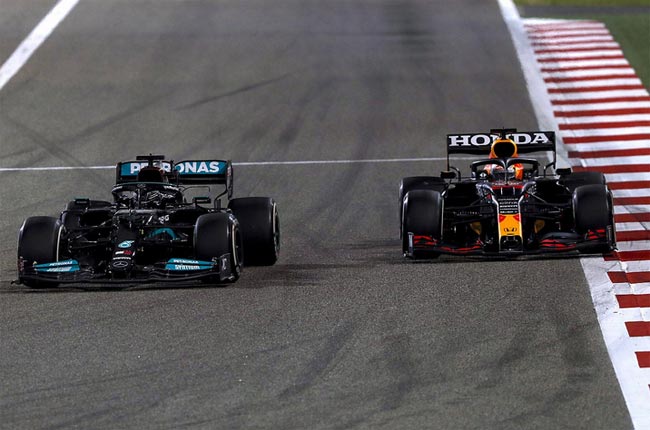 Формула 1. Гран-при Бахрейна. Льюис Хэмилтон вырвал победу у Макса Ферстаппена