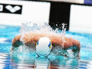 Андрей Говоров вышел в финал ЧЕ в плавании на 50 м баттерфляем