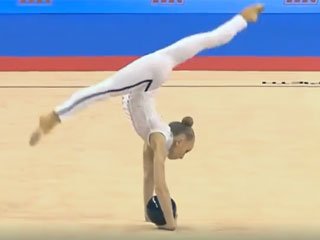 Виктория Оноприенко – восьмая на ЧМ в упражнении с мячом