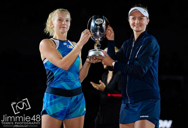 Итоговый турнир WTA. Крейчикова и Синякова стали чемпионками в парном разряде