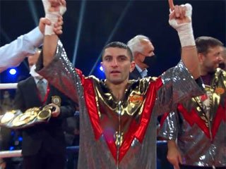 Артём Далакян защитил титул чемпиона мира WBA