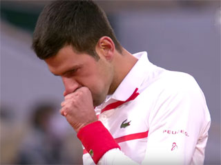 Davis Cup Finals. 1/2 финала.  Серб Джокович обыграл хорвата Чилича и сравнял счет в матче – 1:1