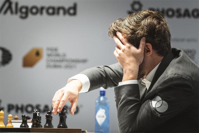 Карлсен и Непомнящий сыграли вничью в пятой партии матча за шахматную корону