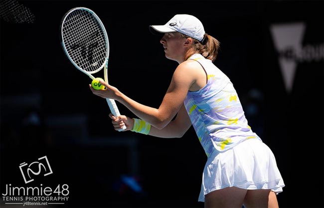 Australian Open. Свёнтек и Мертенс вышли в 1/8 финала, Павлюченкова и Касаткина зачехлили ракетки