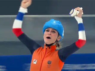 Олимпиада 2022.  Голландская конькобежка Схаутен – трехкратная олимпийская чемпионка