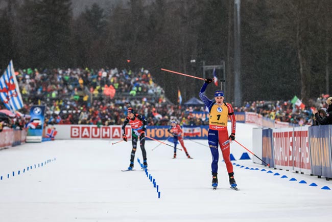 Француженка Сімон і норвежець Йоханнес Бьо – переможці мас-стартів в Рупольдингу; Джима – 21-а