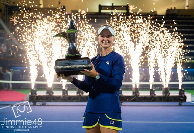 Крейчикова перемогла Швьонтек і стала чемпіонкою турніру WTA-1000 у Дубаї