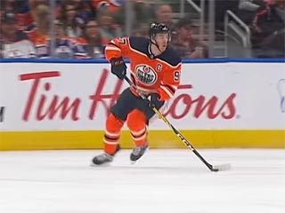 Коннор Макдевід встановив унікальне досягнення у НХЛ у XXI столітті