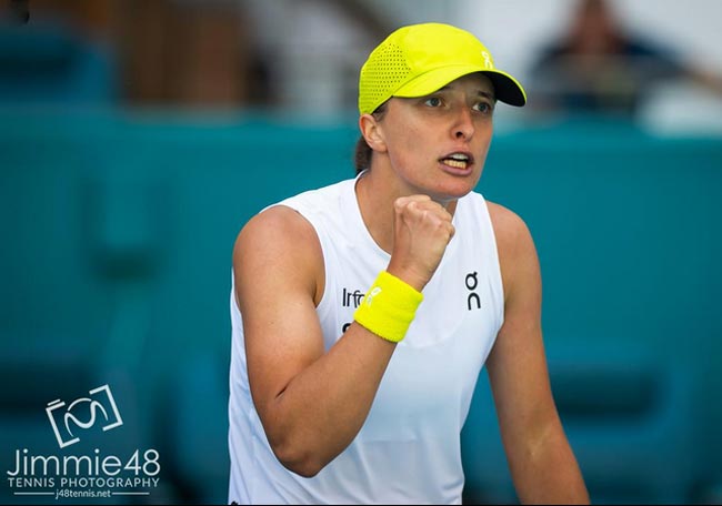 WTA 1000. Свьонтек обіграла Кіс і стала першою півфіналісткою