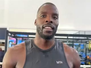 Лоуренс Околи: Усик скоро потеряет свою скорость и у нас получится конкурентный бой